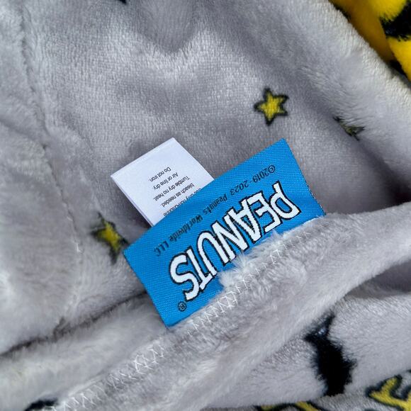 NEW Peanuts Snoopy Great Pumpkin Halloween 50x70” Gray Snuggly Throw Blanket - Picture 8 of 14